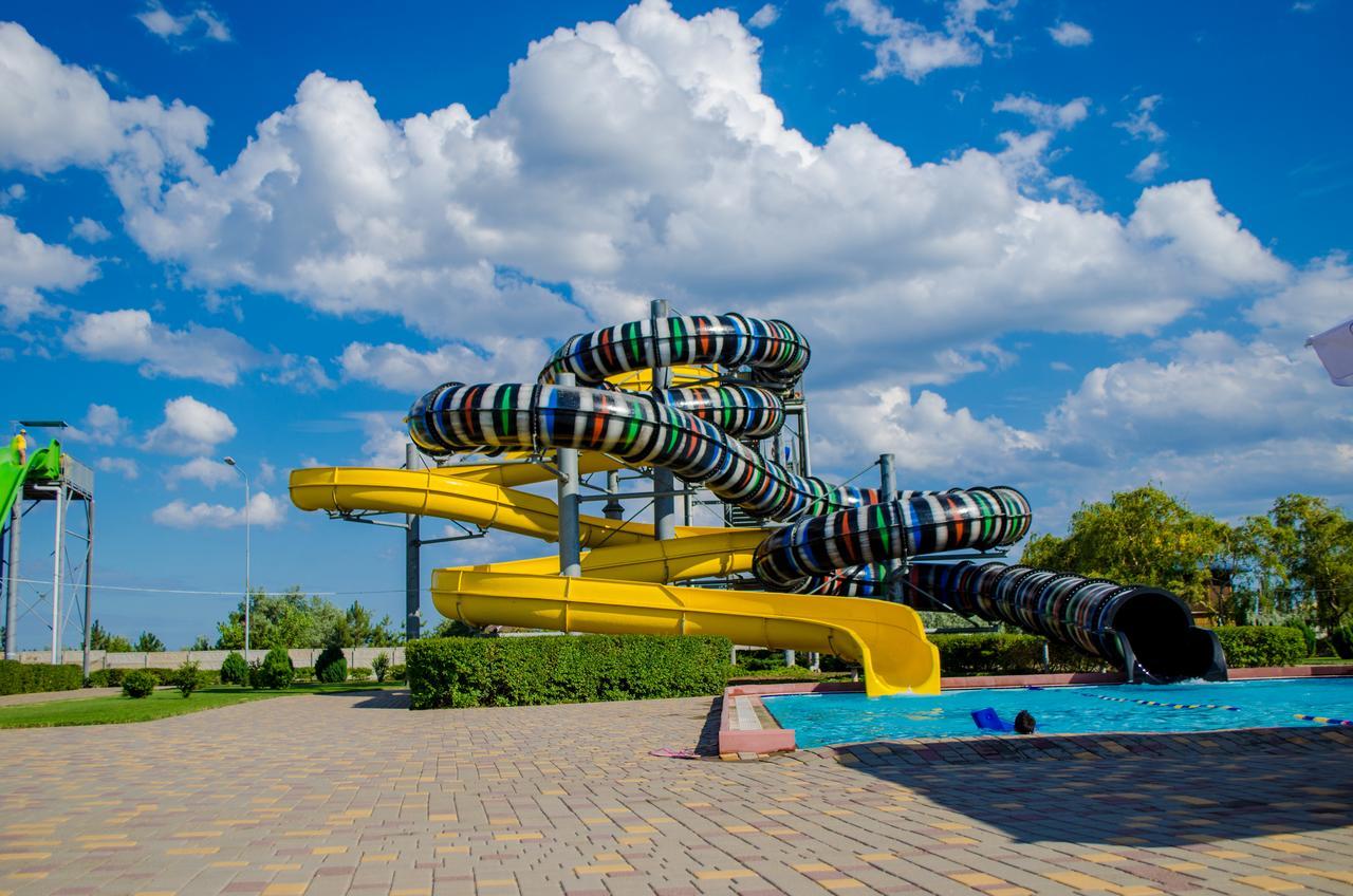 Aquapark Koblevo Hotel Buitenkant foto